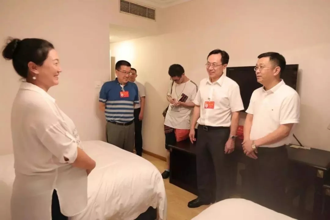 1534010494268389.jpg 640.webp (4).jpg